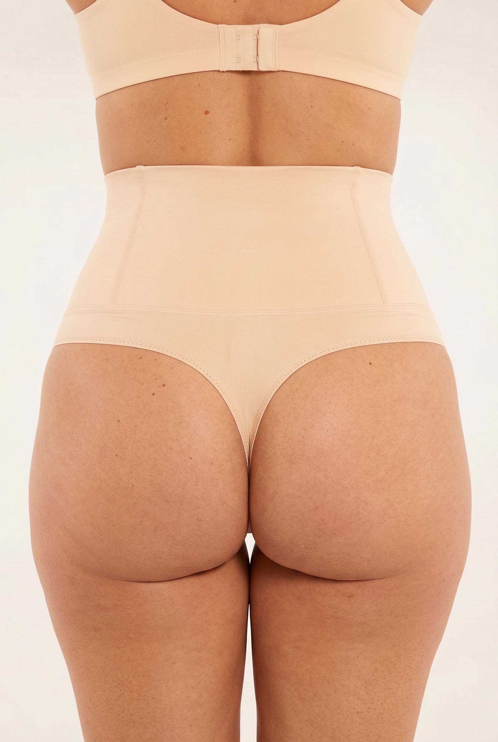SmoothHold Thong